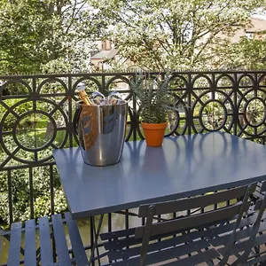 https://11-merchants-place-york.yorkshirehotels.net